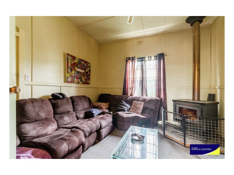 16 Tenterden Street, Guyra NSW 2365