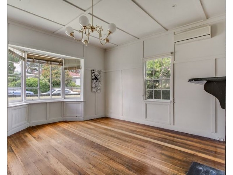 2/136 Allingham Street, Armidale NSW 2350