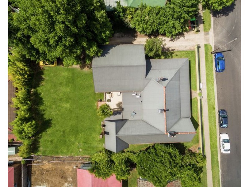 2/136 Allingham Street, Armidale NSW 2350