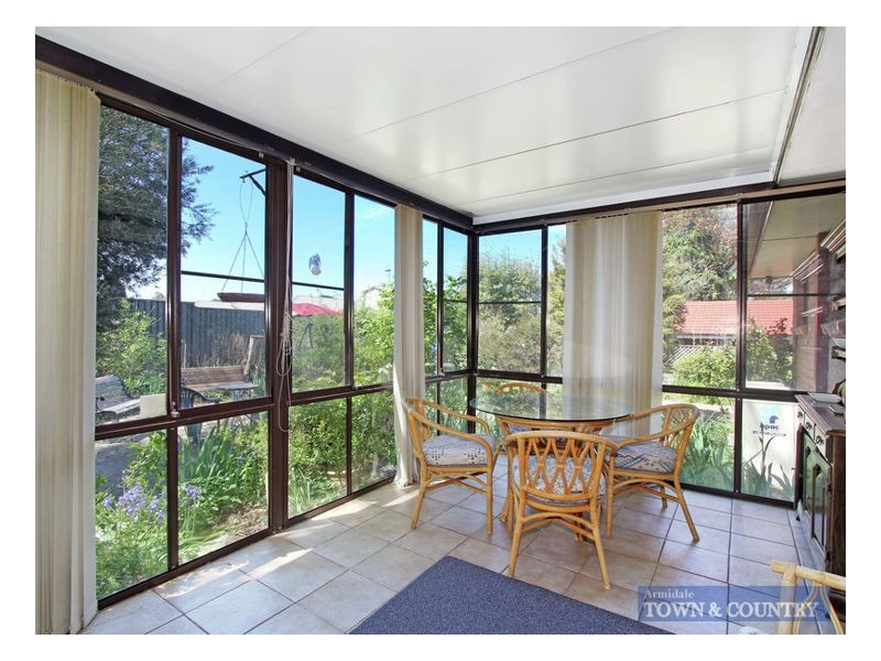 3 Kenalmac Avenue, Armidale NSW 2350