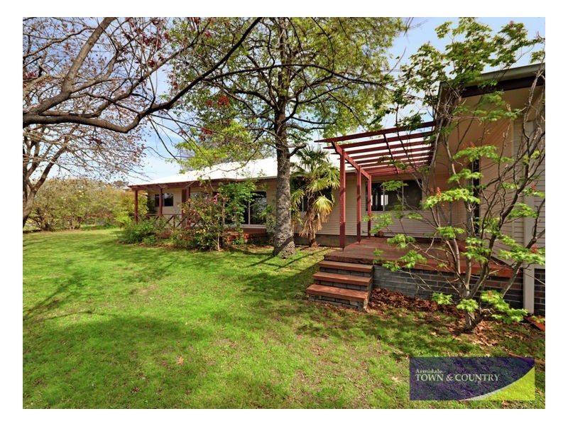 218 Kennedy Street, Armidale NSW 2350