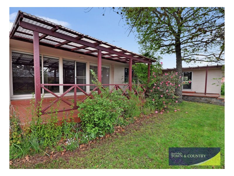 218 Kennedy Street, Armidale NSW 2350