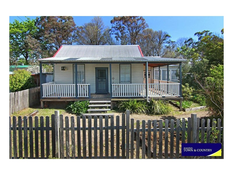 2 Jewell Avenue, Armidale NSW 2350