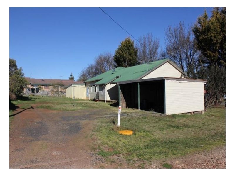 1/15 Balblair Street, Guyra NSW 2365