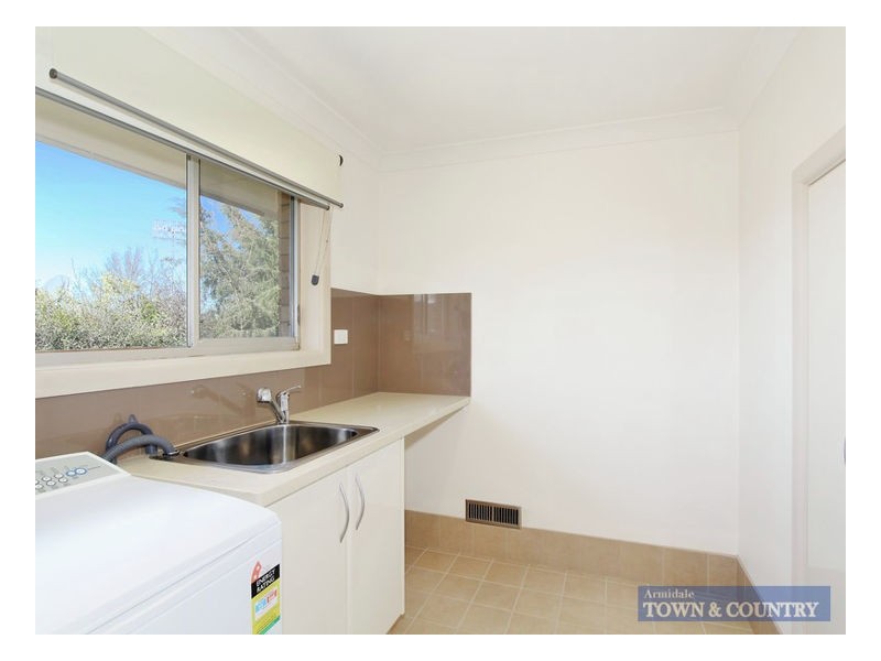 9 Werrina Crescent, Armidale NSW 2350