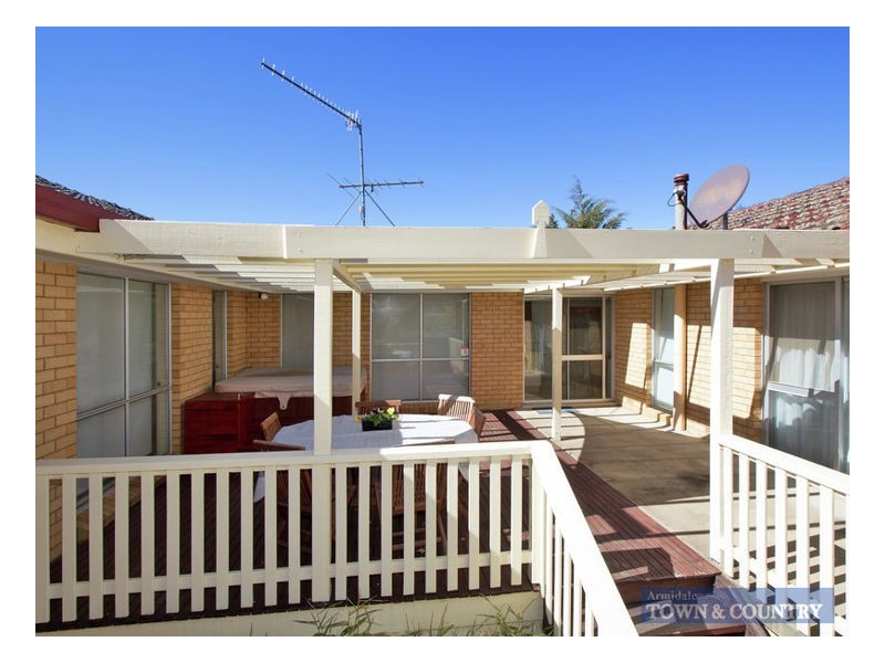 9 Werrina Crescent, Armidale NSW 2350