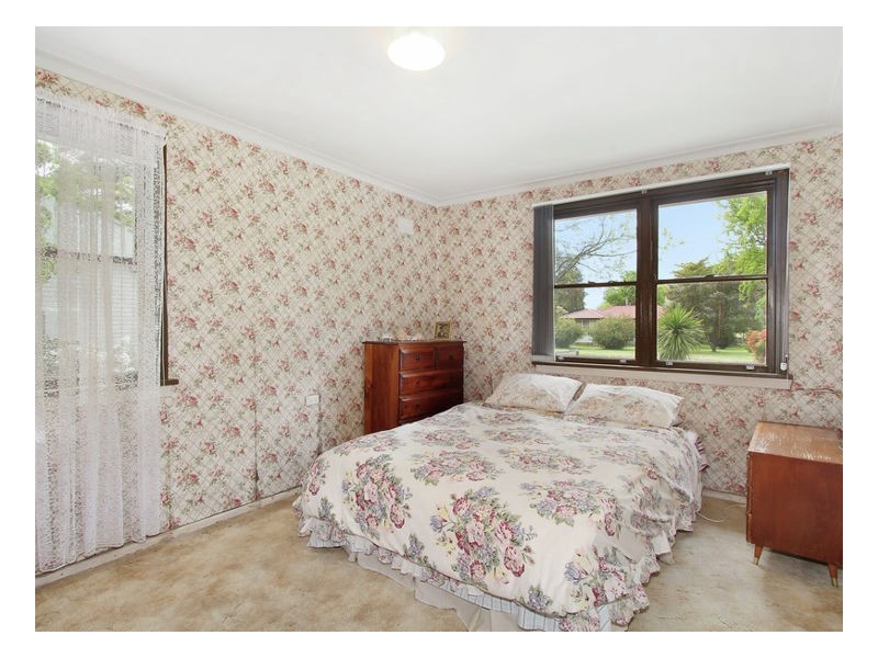 12 Glenelg Road, Armidale NSW 2350