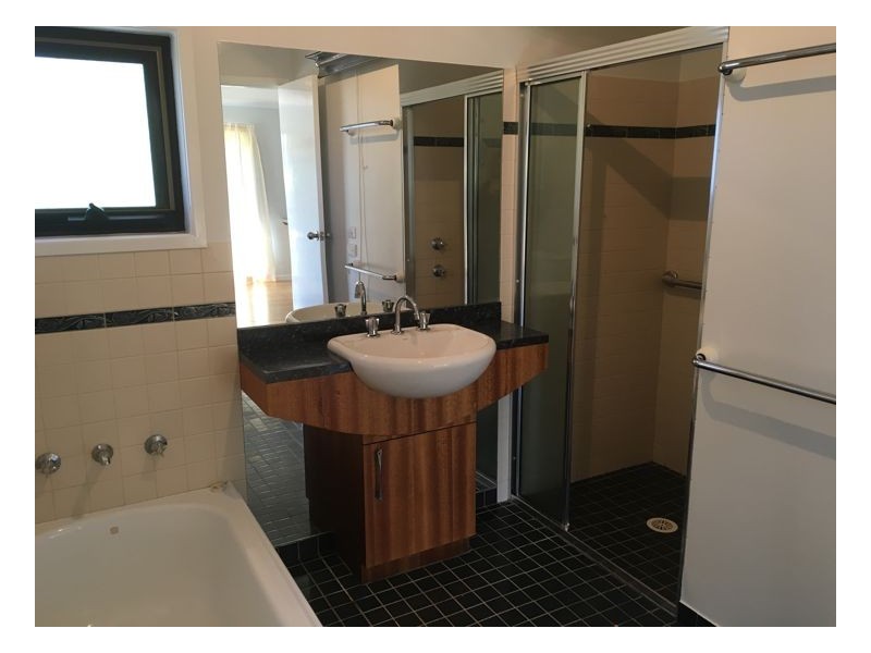 1/68 Rockvale Road, Armidale NSW 2350