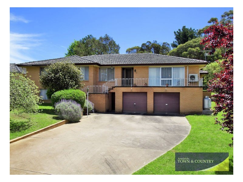 31 Campion Parade, Armidale NSW 2350