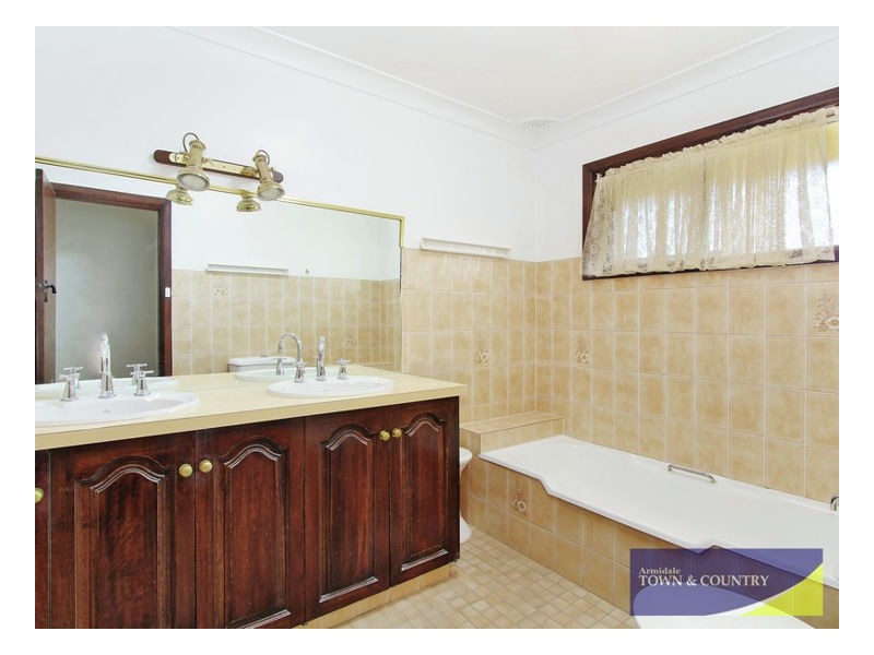 31 Campion Parade, Armidale NSW 2350