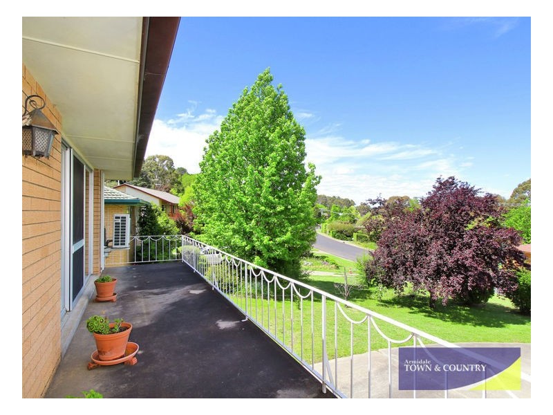 31 Campion Parade, Armidale NSW 2350