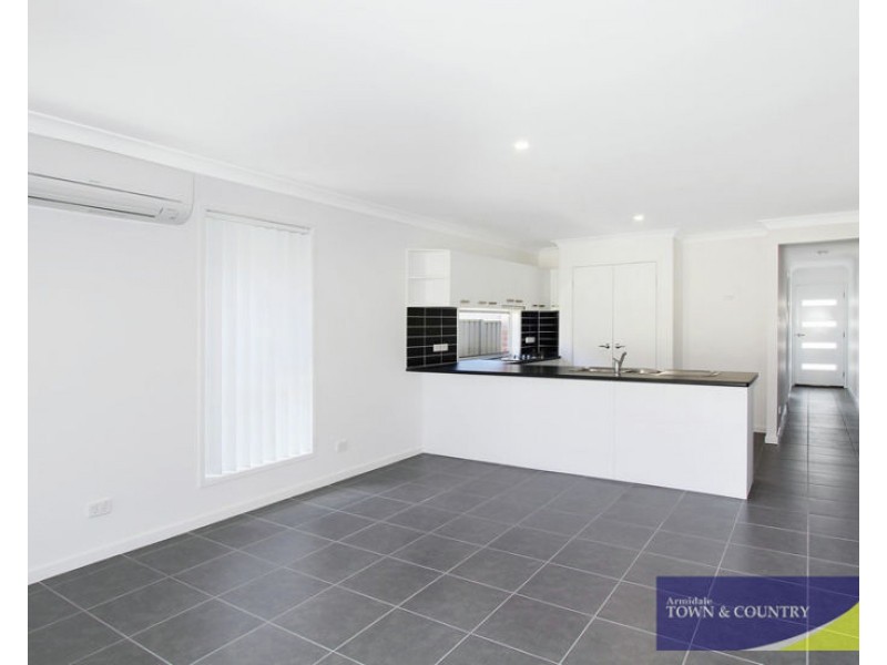 1/20 Schaefer Drive, Armidale NSW 2350