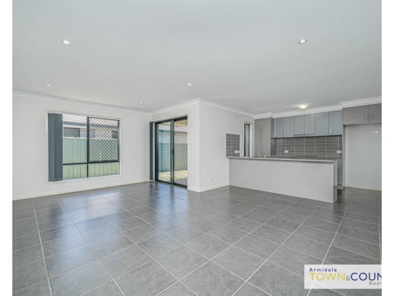 14 Link Road, Armidale NSW 2350