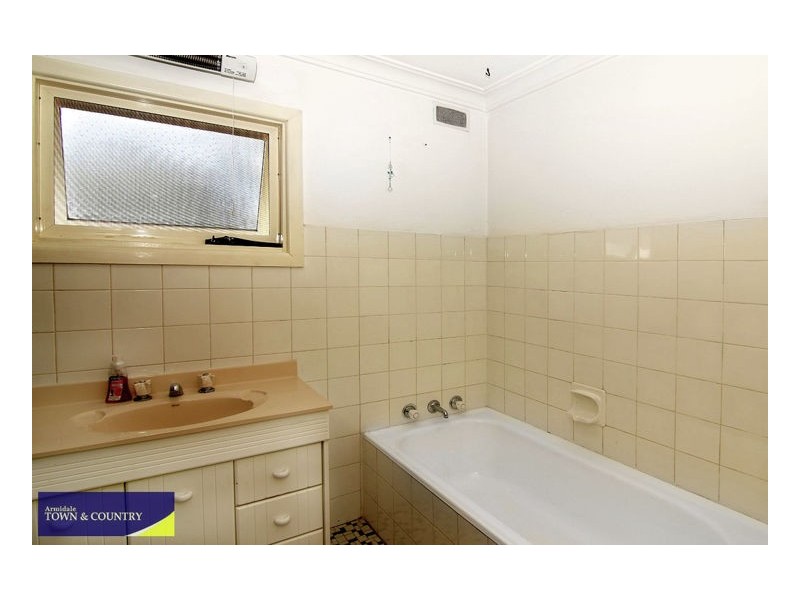 17 Richarson Avenue, Armidale NSW 2350