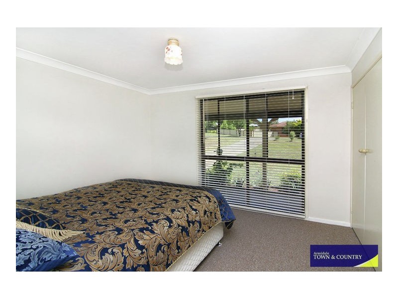 2 Howard Place, Armidale NSW 2350