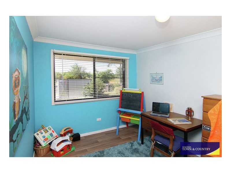 2 Howard Place, Armidale NSW 2350