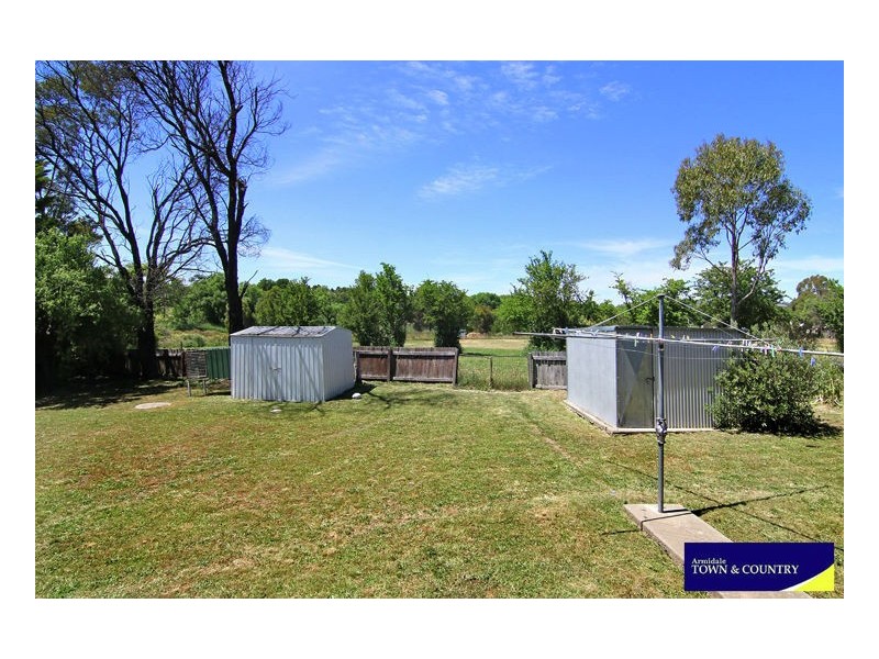2 Howard Place, Armidale NSW 2350