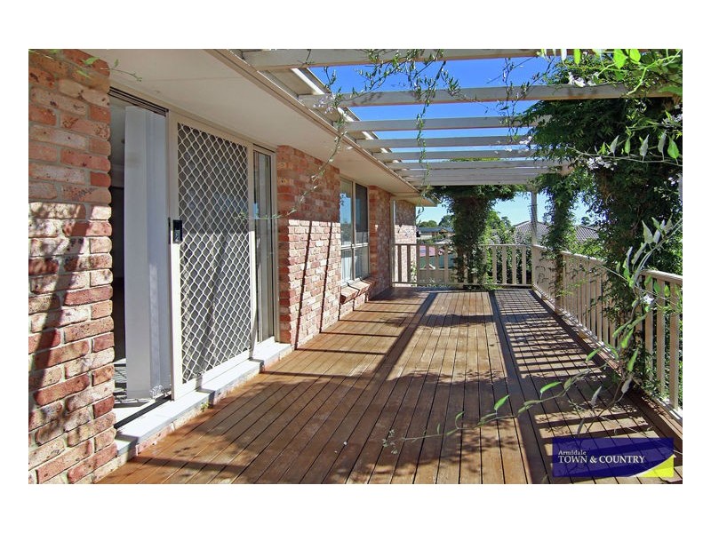 2/13 Amber Close, Armidale NSW 2350