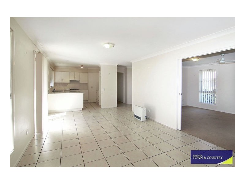 2/13 Amber Close, Armidale NSW 2350