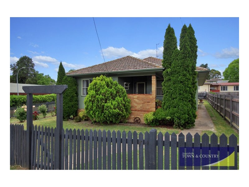 30 Marsh Street, Armidale NSW 2350