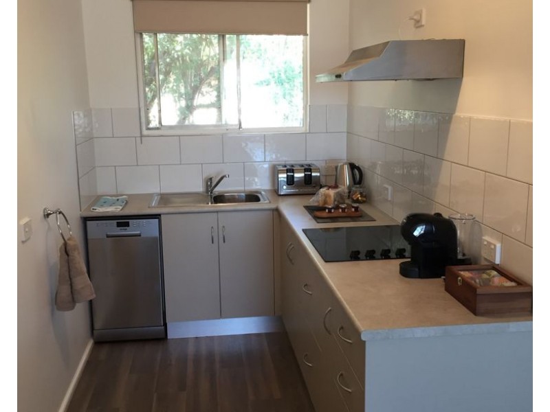 2/12 College Avenue, Armidale NSW 2350