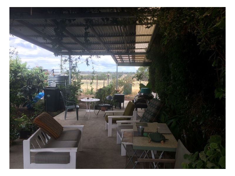 11 Queen Street, Hillgrove NSW 2350