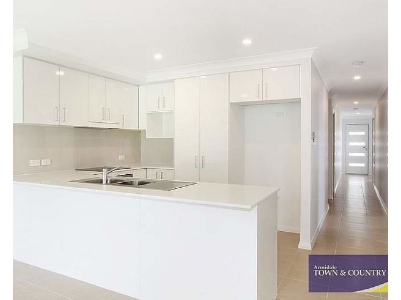 1/24 Schaefer Drive, Armidale NSW 2350