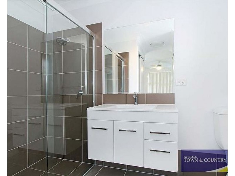 1/24 Schaefer Drive, Armidale NSW 2350