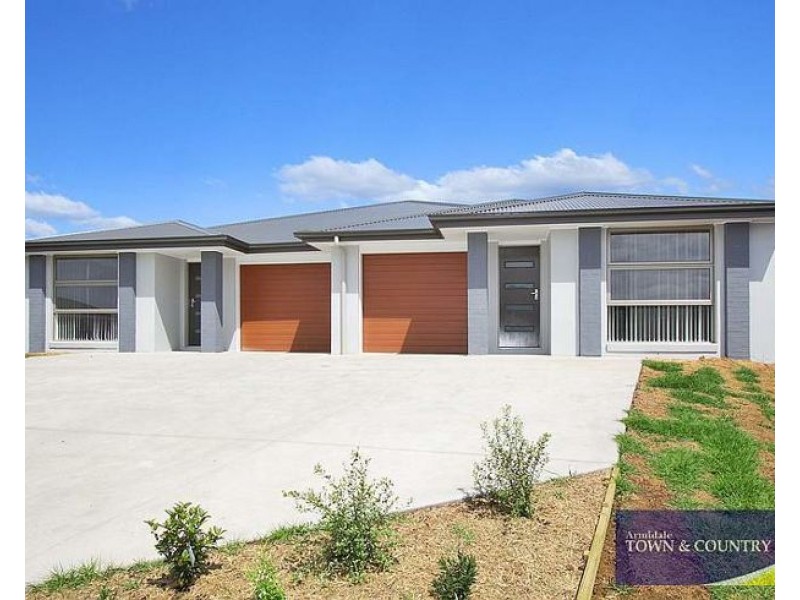 2/24 Schaefer Drive, Armidale NSW 2350