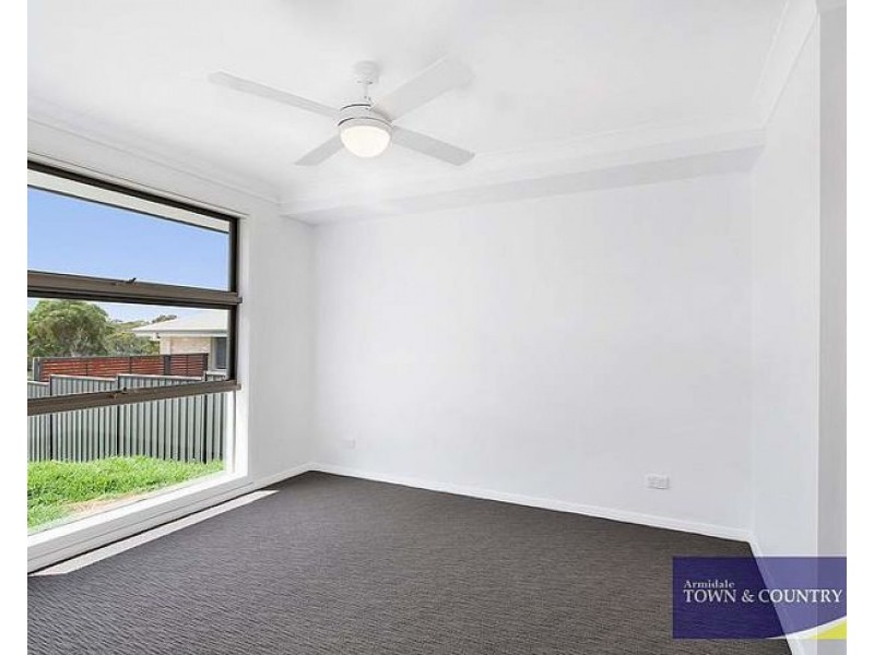 2/24 Schaefer Drive, Armidale NSW 2350