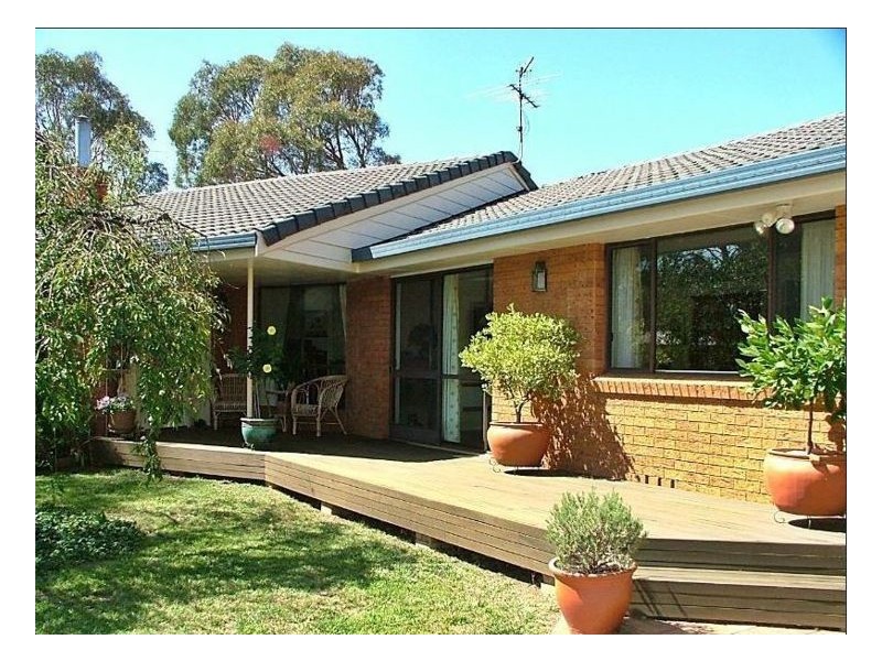 14 Cynthia Crescent, Armidale NSW 2350