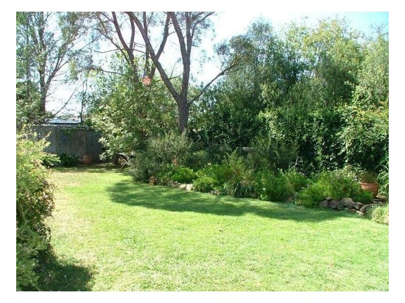 14 Cynthia Crescent, Armidale NSW 2350