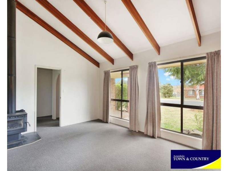 13 Jayne Close, Armidale NSW 2350