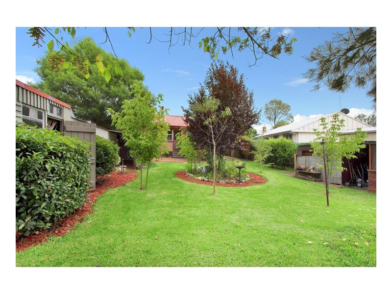 13 Jones Avenue, Armidale NSW 2350