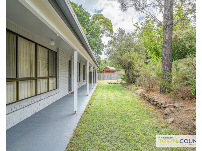 30 Verna Close, Armidale NSW 2350