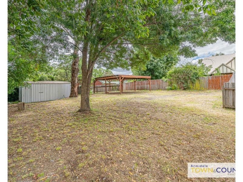 30 Verna Close, Armidale NSW 2350