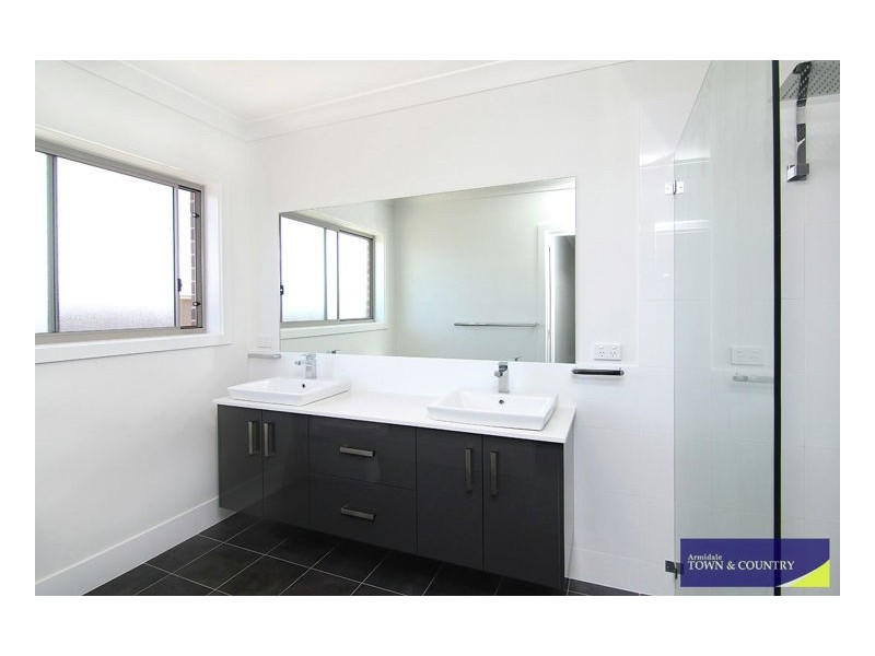 3 Campbell Parade, Armidale NSW 2350