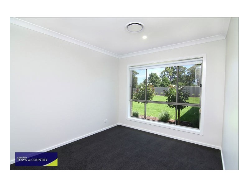 3 Campbell Parade, Armidale NSW 2350
