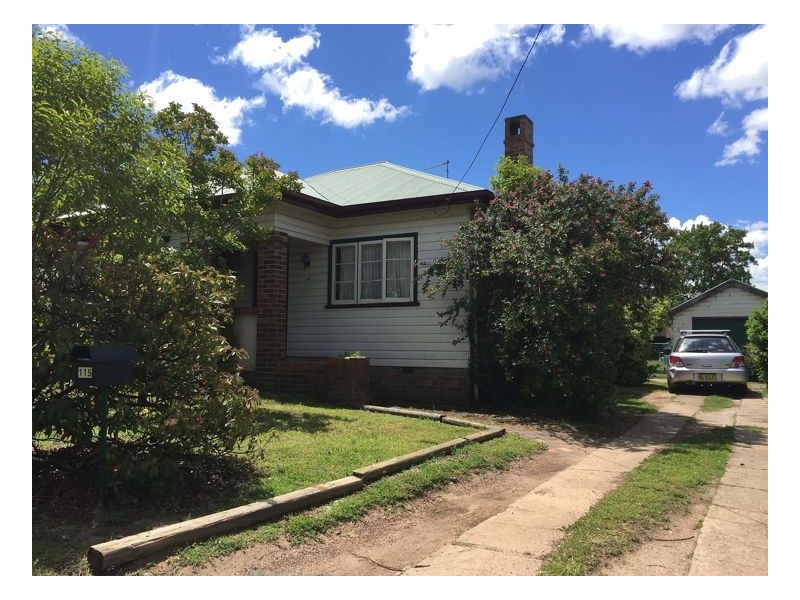 115 Erskine Street, Armidale NSW 2350