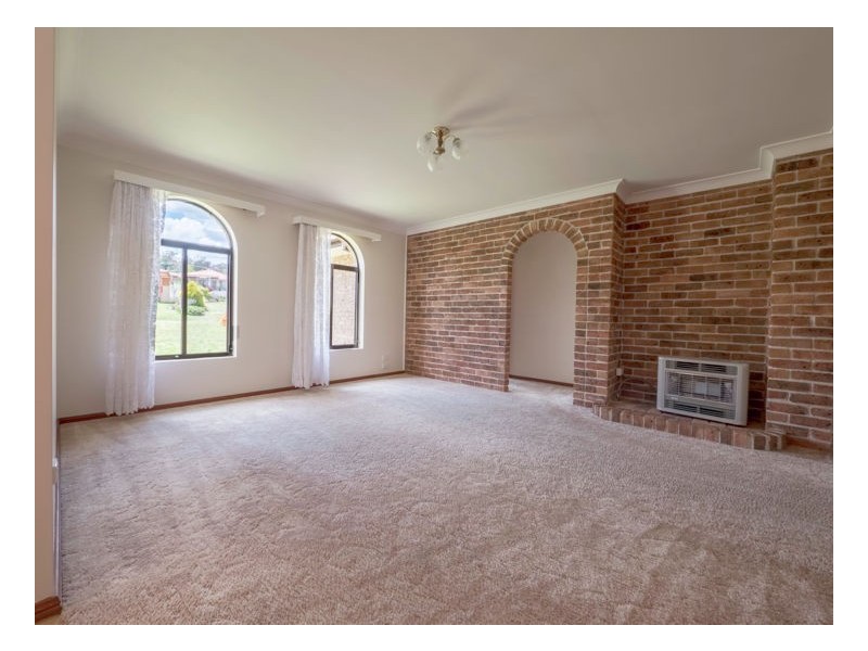 6 Chandler Close, Armidale NSW 2350