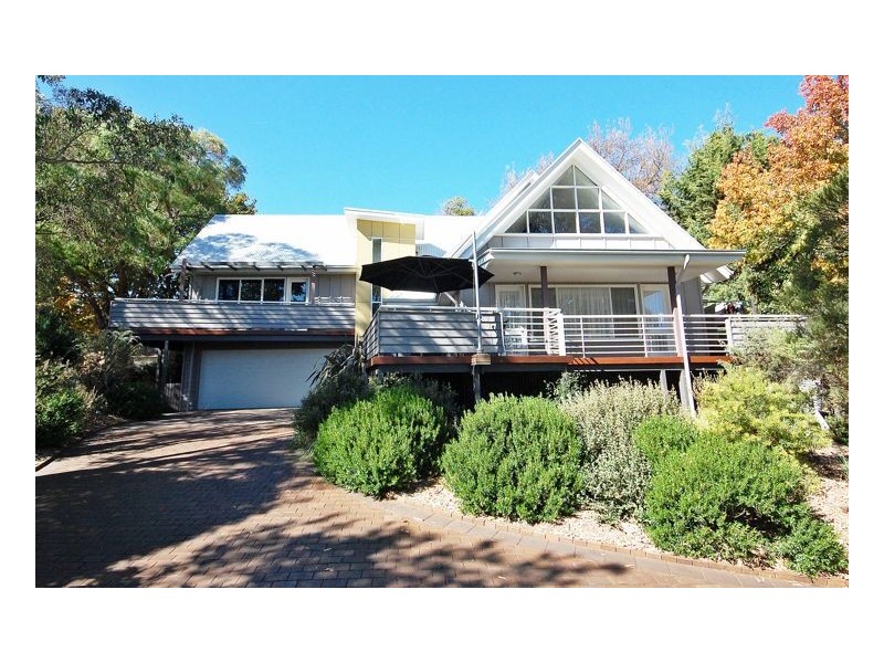 9 Oak Tree Drive, Armidale NSW 2350