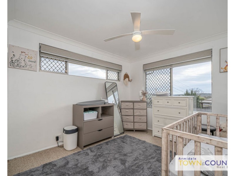 1/12 College Avenue, Armidale NSW 2350