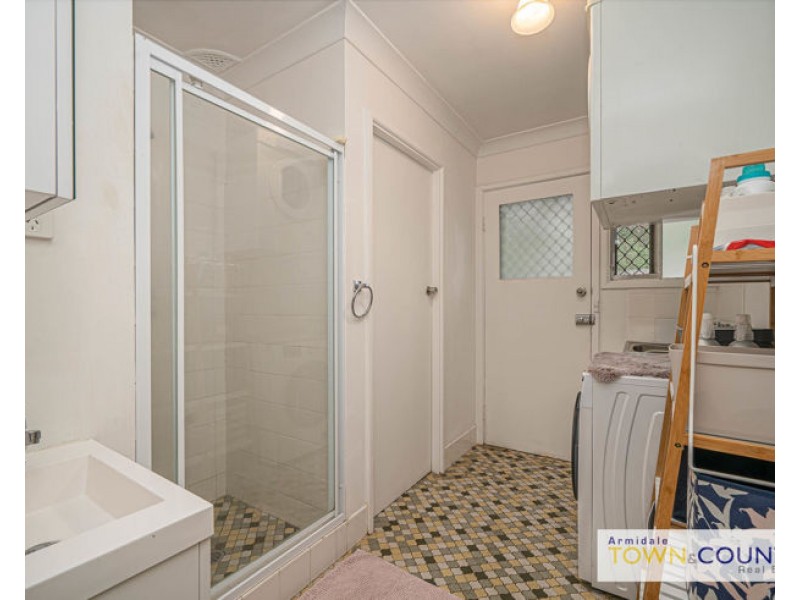1/12 College Avenue, Armidale NSW 2350