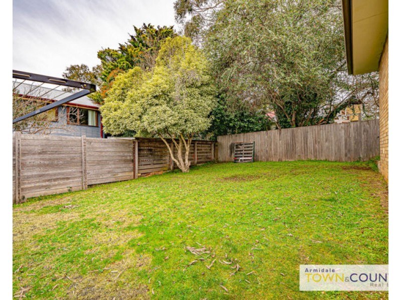 1/12 College Avenue, Armidale NSW 2350