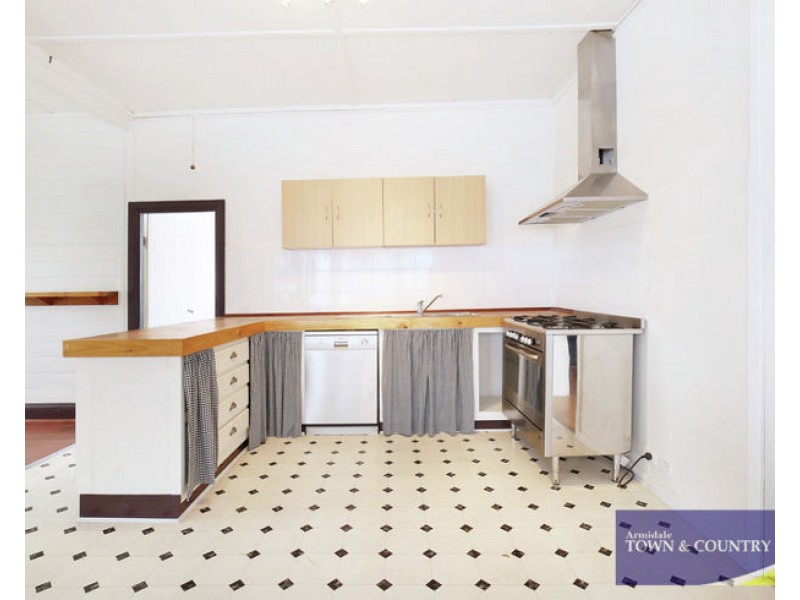 2 Jewell Avenue, Armidale NSW 2350