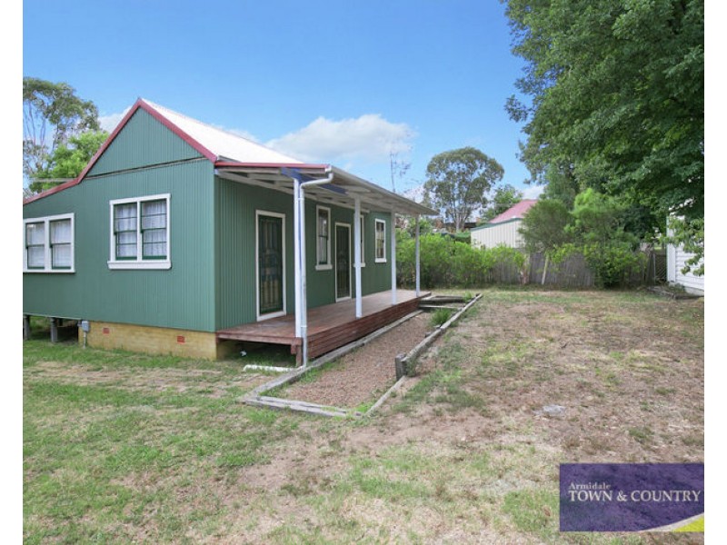 2 Jewell Avenue, Armidale NSW 2350
