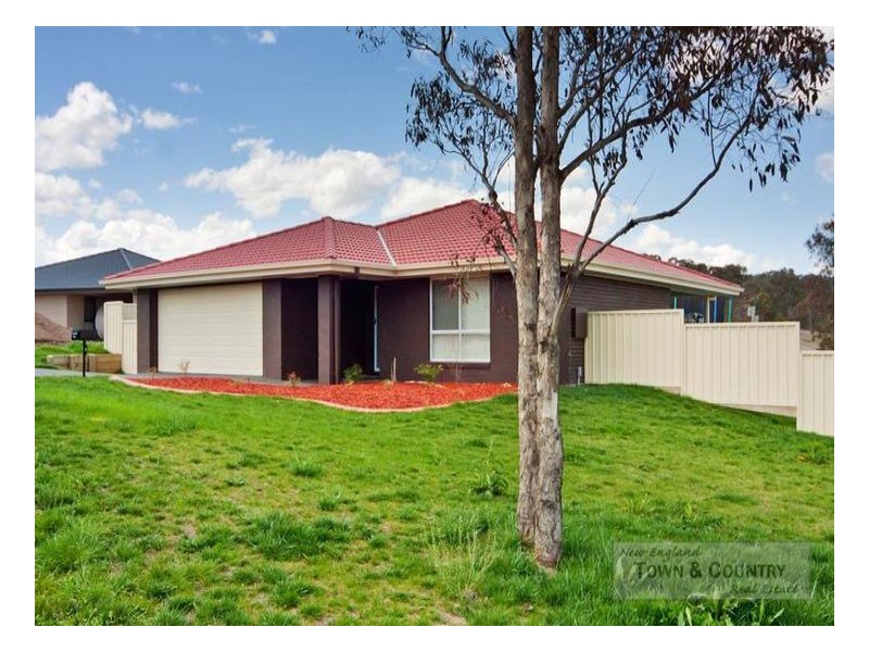 5 Earle Page Drive, Armidale NSW 2350