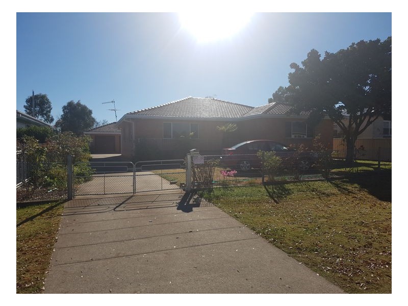 53 Mossman Street, Armidale NSW 2350