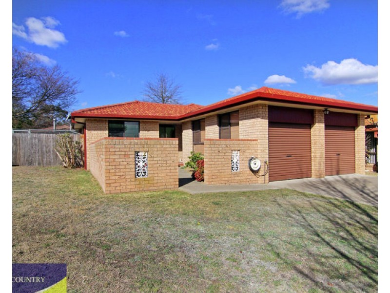 10 Patricia Close, Armidale NSW 2350
