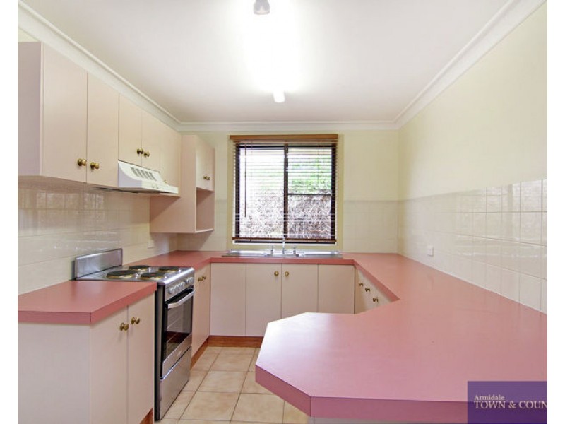 10 Patricia Close, Armidale NSW 2350